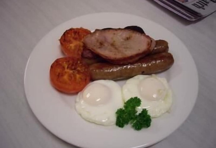 فندق على الطريق Tower Motor Inn