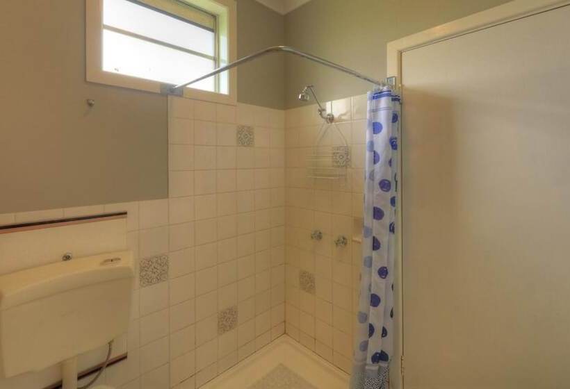 מוטל Hilldrop Motor Inn