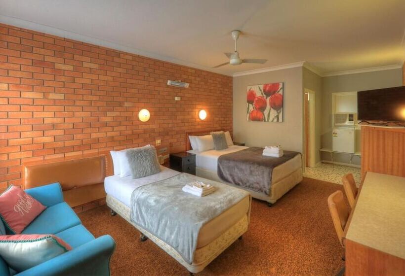 מוטל Hilldrop Motor Inn