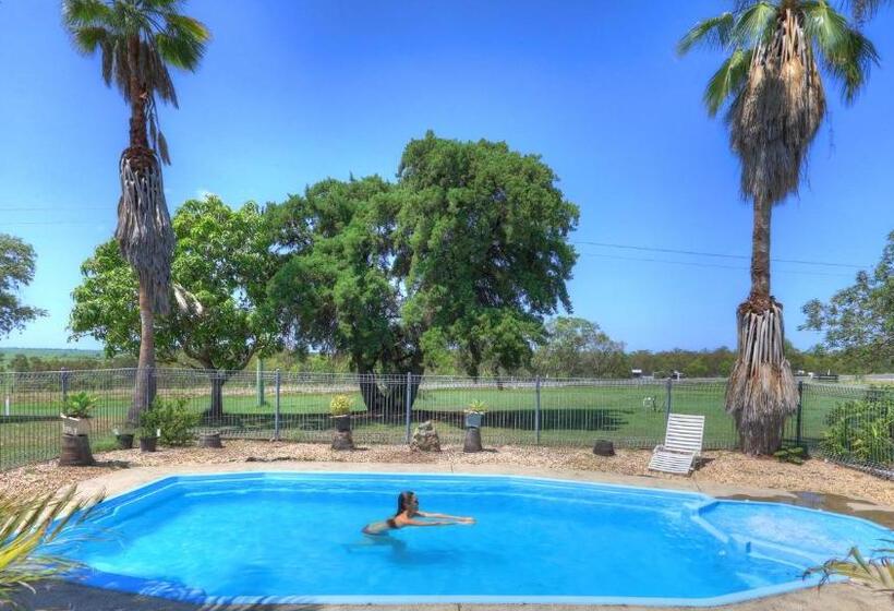 מוטל Hilldrop Motor Inn