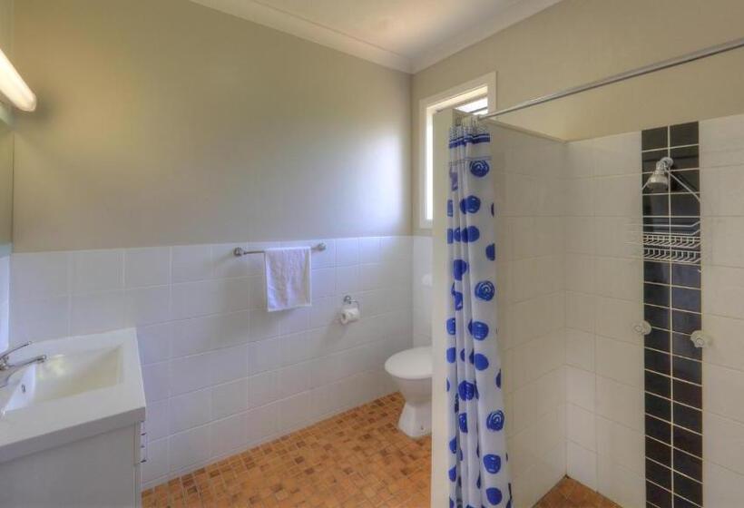 מוטל Hilldrop Motor Inn