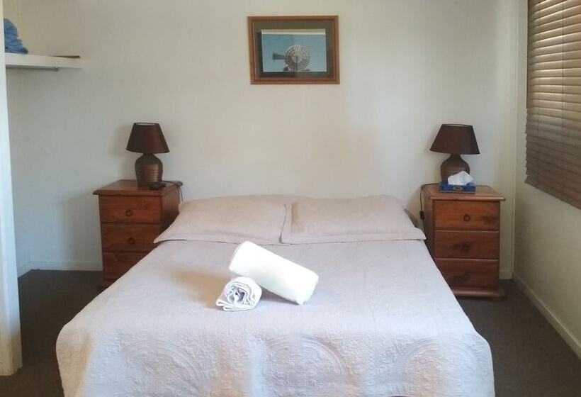 مُتل Ironbark Inn