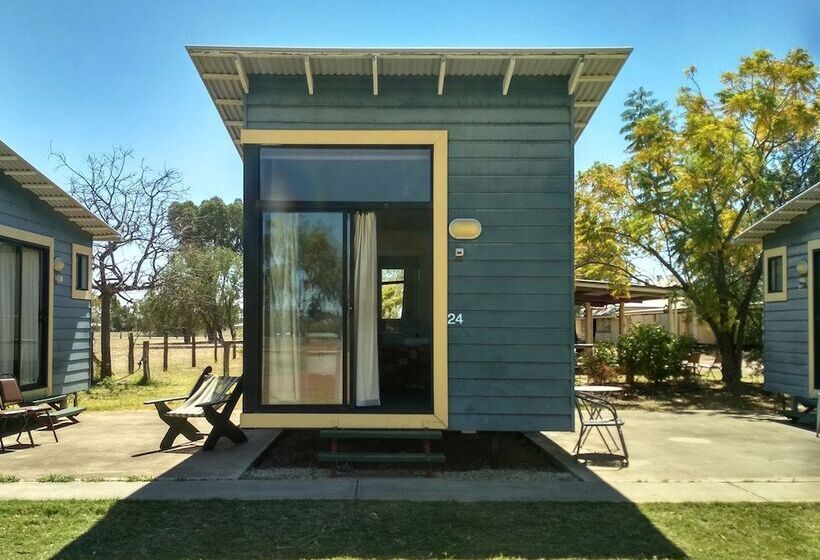 مُتل Ironbark Inn