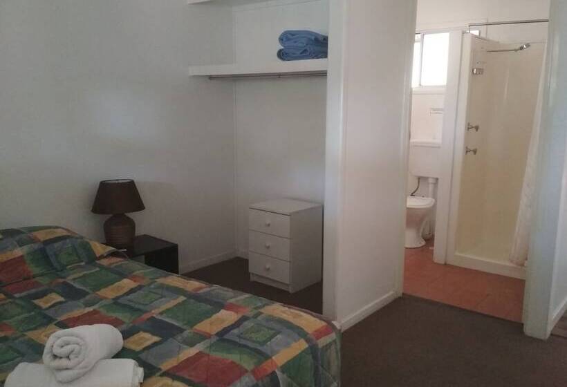 مُتل Ironbark Inn