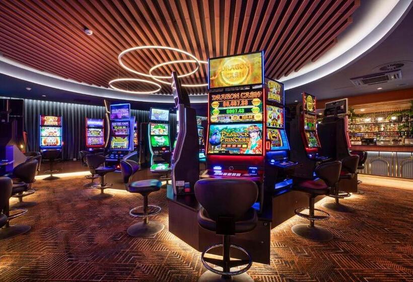 مُتل Nightcap At Rex