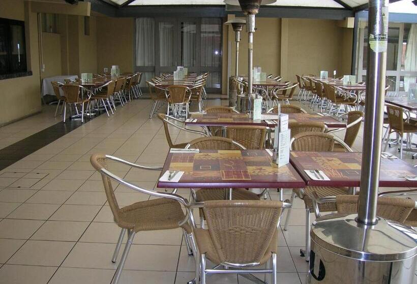 Overlander Hotel Motel