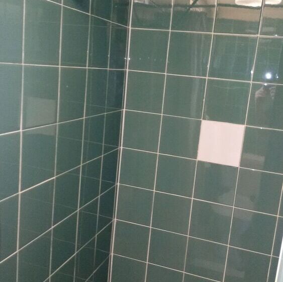 مُتل Redhill Cooma Motor Inn