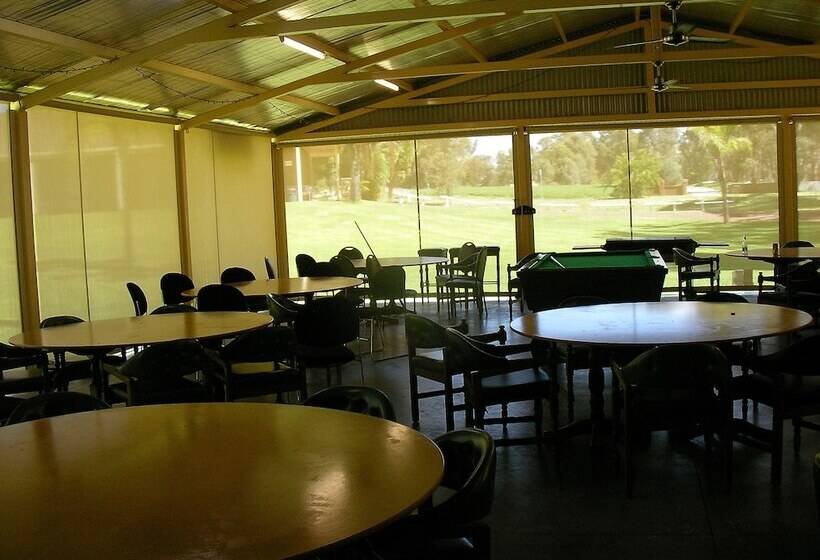 מוטל Tocumwal Golf Resort