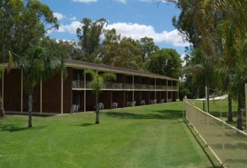 מוטל Tocumwal Golf Resort