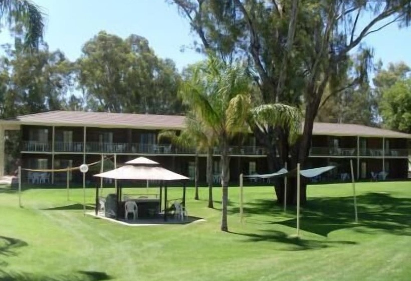 מוטל Tocumwal Golf Resort