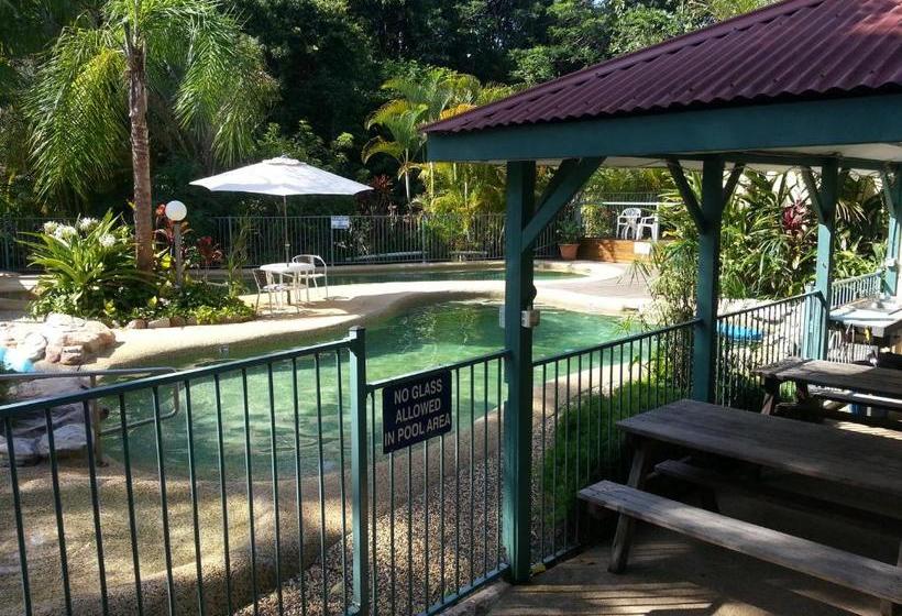 مُتل Tropic Oasis