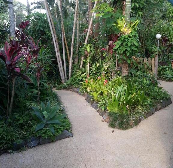 Мотель Tropic Oasis