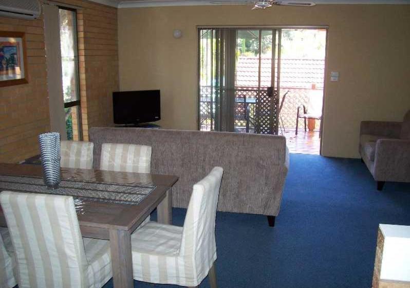 Мотель Tropic Oasis