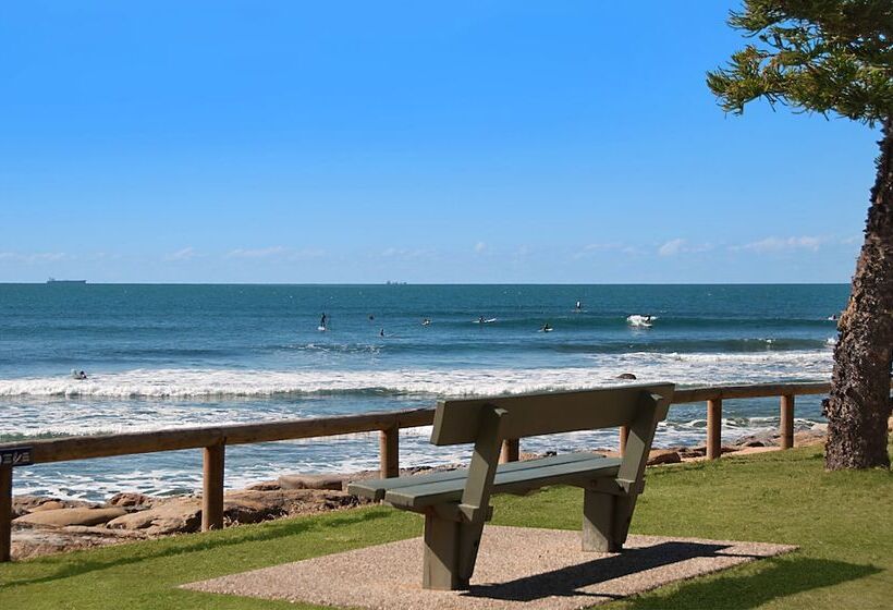 Norfolks On Moffat Beach