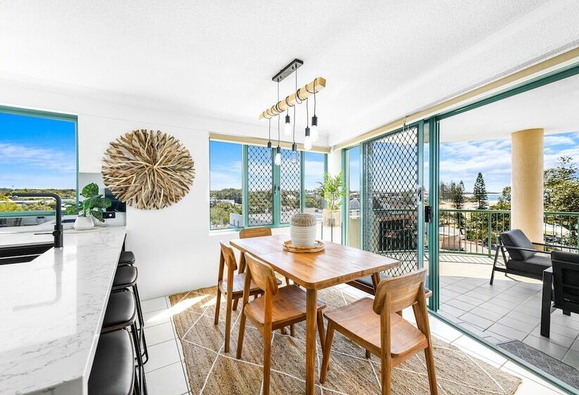 Norfolks On Moffat Beach