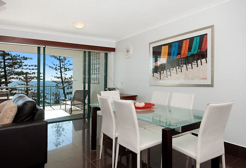 Norfolks On Moffat Beach