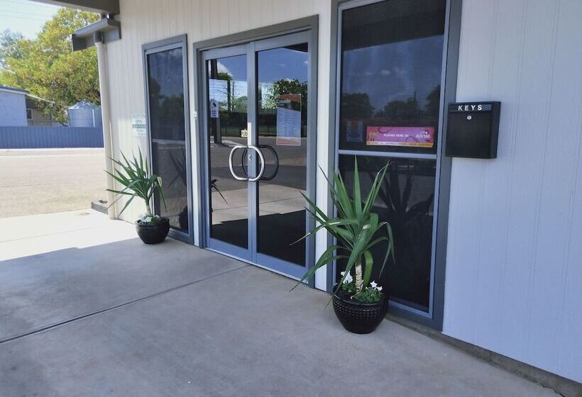 Oval Motel   Murray Bridge