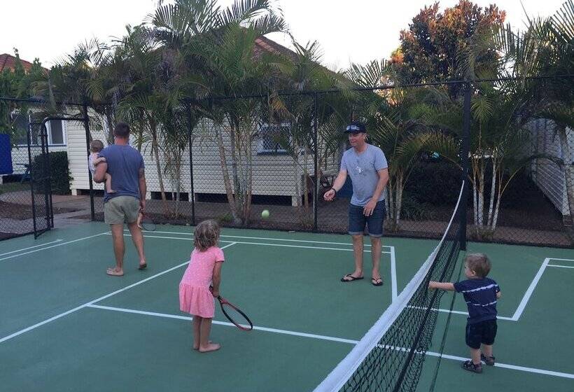 منتجع Forster Holiday Village