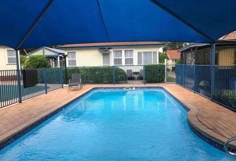 منتجع Forster Holiday Village