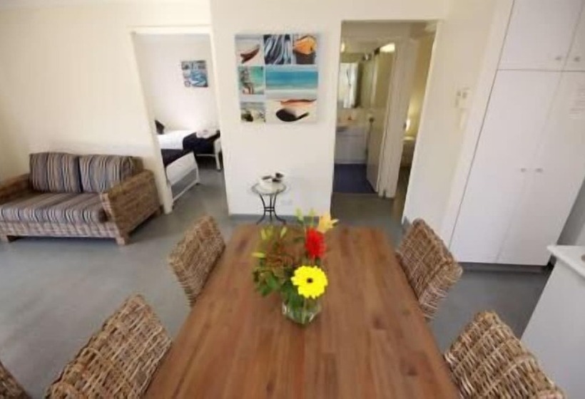 منتجع Forster Holiday Village