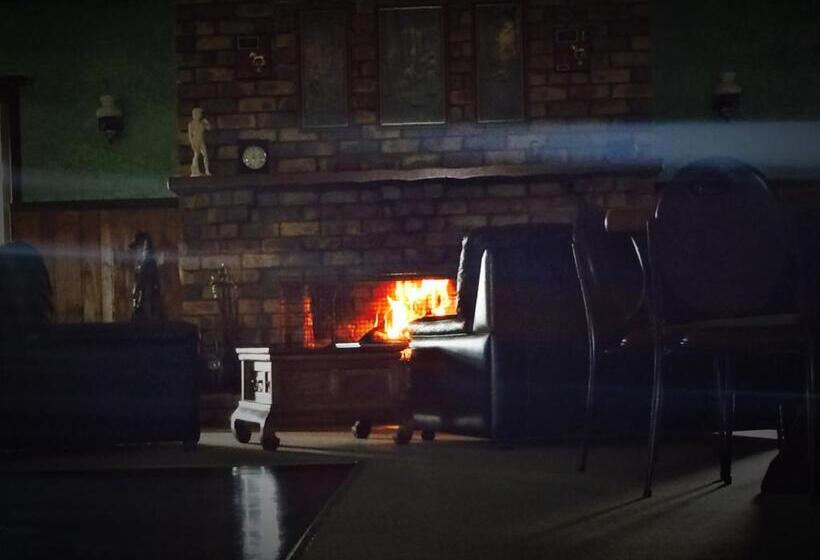 منتجع Susan River Homestead