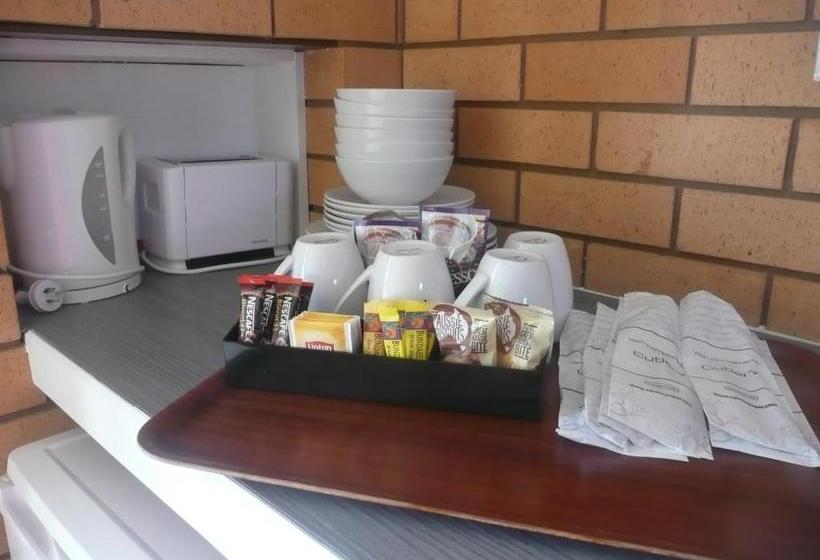 Rosebourne Gardens Motel