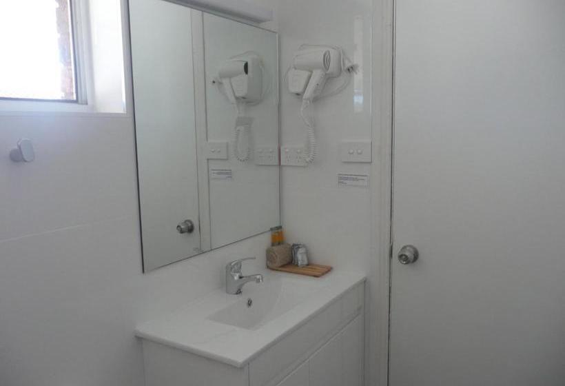 Rosebourne Gardens Motel