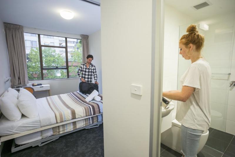 旅馆 The Village Canberra