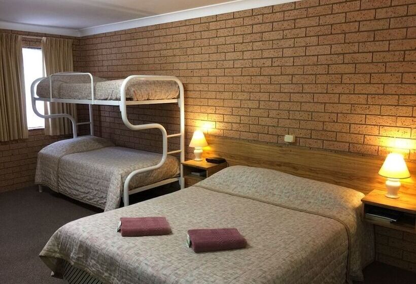 Three Ways Motel