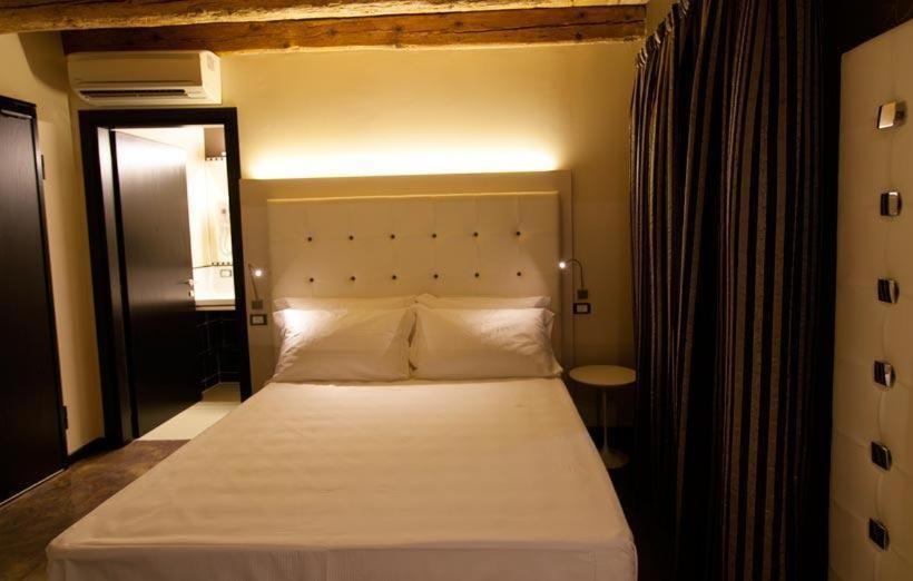 Villa Solaris Hotel & Residence