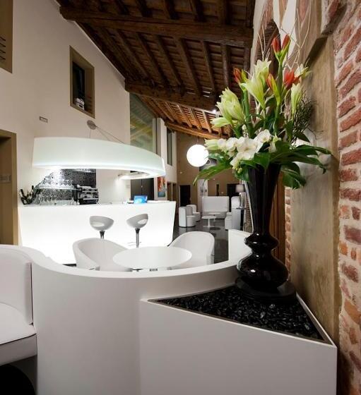 Villa Solaris Hotel & Residence