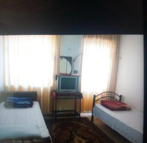 هتل Al Amawi Hostel