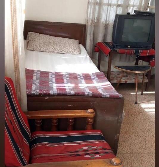 هتل Al Amawi Hostel