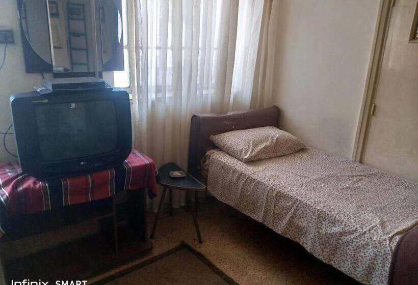 هتل Al Amawi Hostel