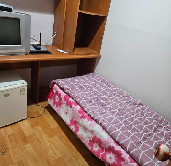 هاستل Mokhwatel