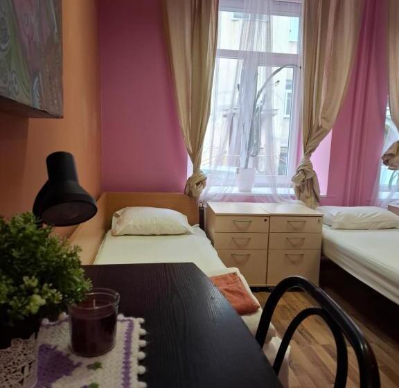 هاستل Jamaika @ Shopen