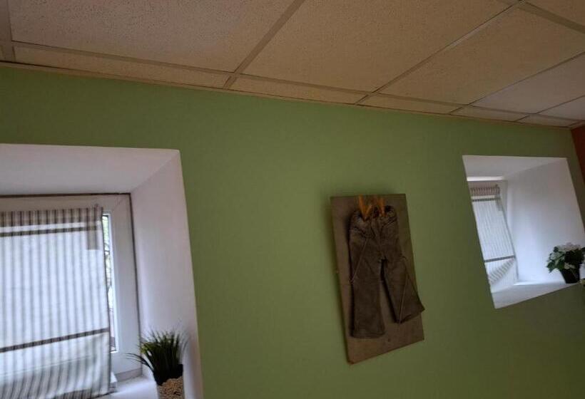 هاستل Jamaika @ Shopen