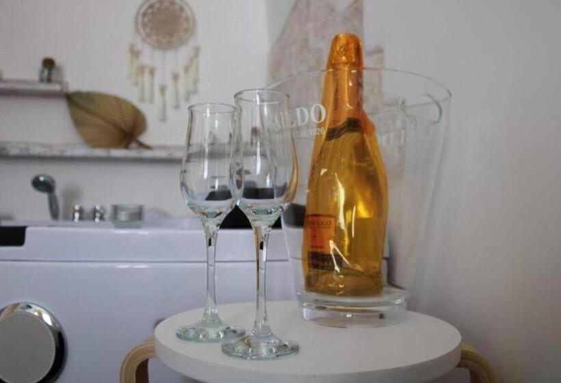 민박 Dimora Giulia, Luxury Suite And Spa