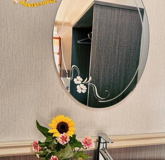 تختخواب و صبحانه Khu Du Lịch Sinh Thái Nghỉ Dưỡng Mientay Lodge