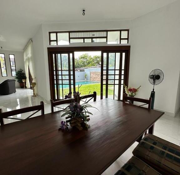 צימר Villa Heshni Colombo