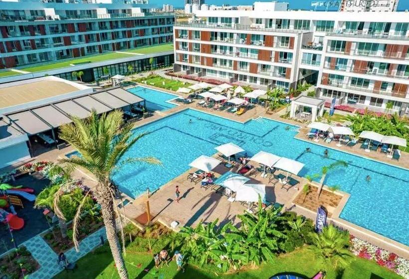 Courtyard Long Beach Holiday Resort