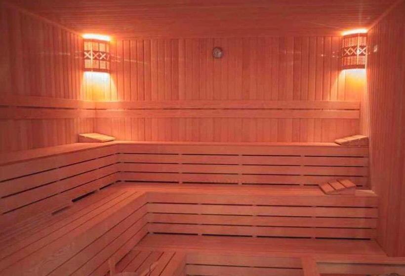 Courtyard Long Beach Holiday Resort