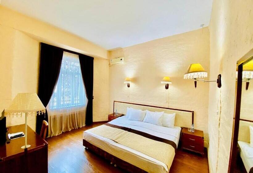 Hotel ретро паласе