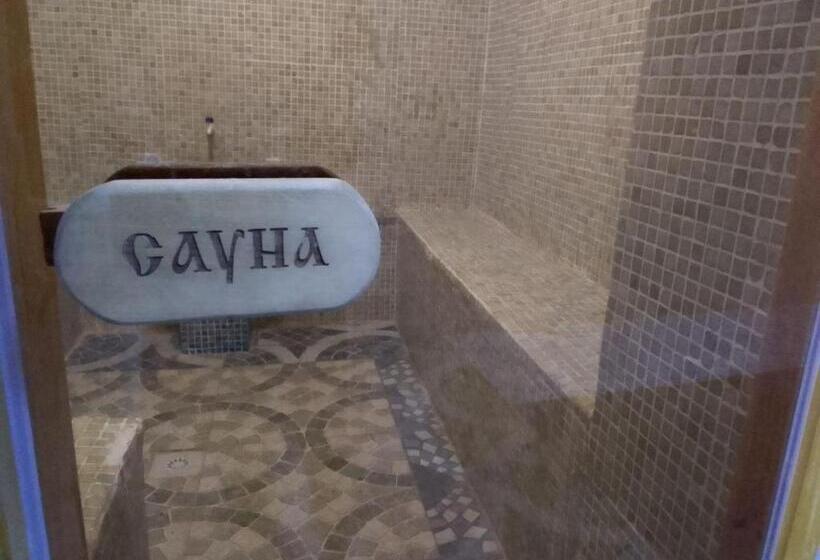 فندق Al Qal`a