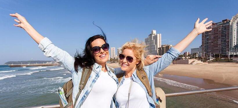 ホテル Andrienne Lodge Cape Town