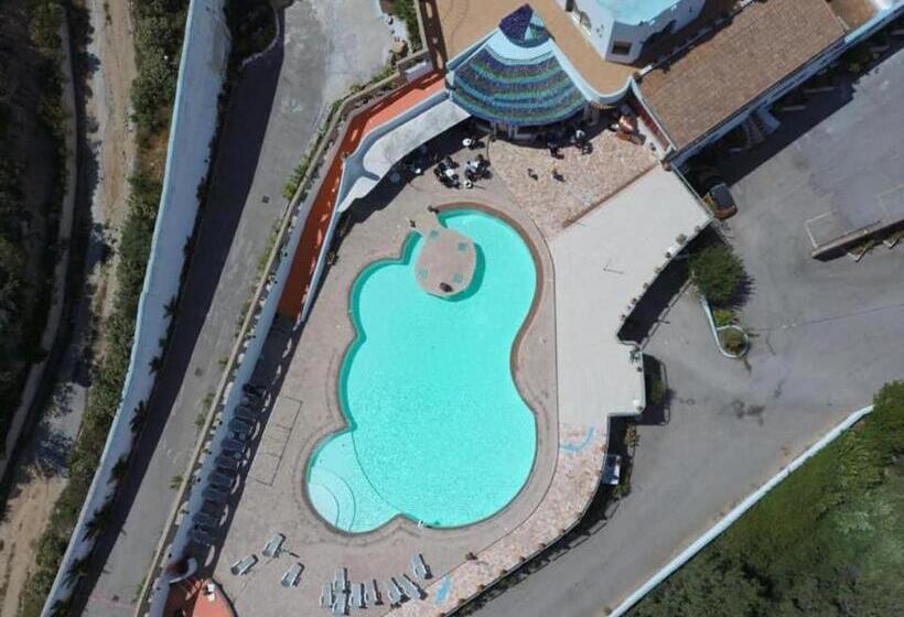 فندق Anima Rooms & Pool