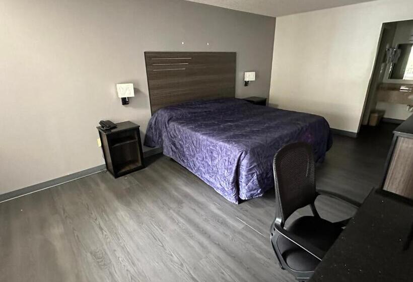 فندق Economy Inn