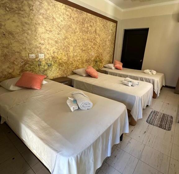 בית מלון כפרי Hostal Las Garzas