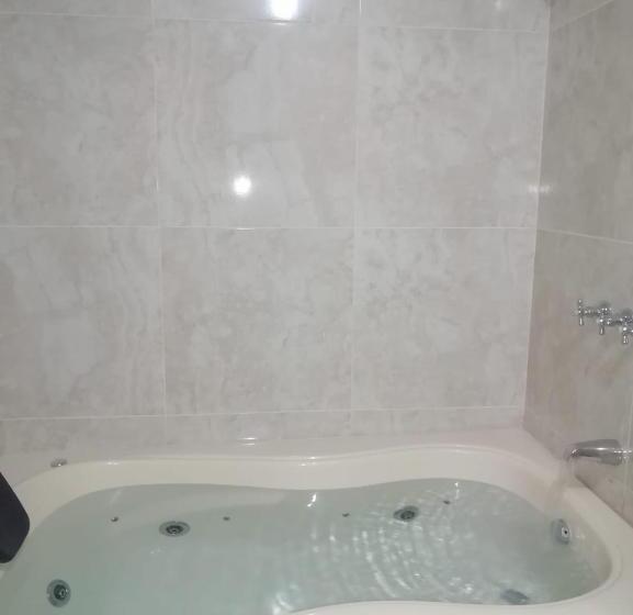 هتل Incas Suite, Con Aguas Termomedicinales