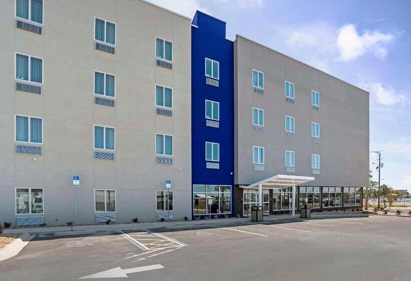 בית מלון כפרי Sleep Inn & Suites Fort Walton Beach   Destin West